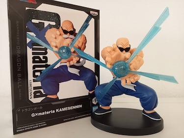 ‘Dragon Ball’: Mutenroshi hipermusculado lanzando su Kamehameha en una apoteósica figura