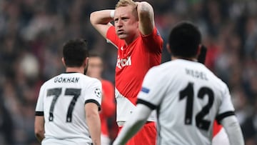 Monaco's Polish defender Kamil Glik reacts during the UEFA Champions League Group G football match between Besiktas and Monaco on November 1, 2017, at the Vodafone Park in Istanbul. / AFP PHOTO / OZAN KOSE