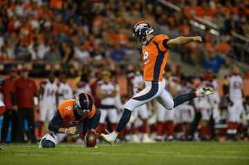 El pateador Brandon McManus (8), de los Denver Broncos.