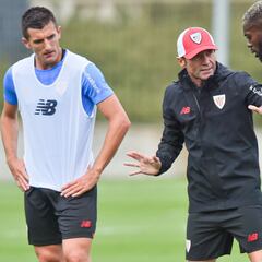 Iñigo Martínez y Muniain siguen fuera en los entrenamientos
