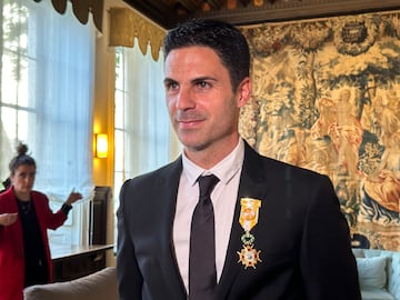 Mikel Arteta, entrenador del Arsenal, condecorado con la ‘Cruz de Oficial de la Real Orden de Isabel la Católica’ en Londres.