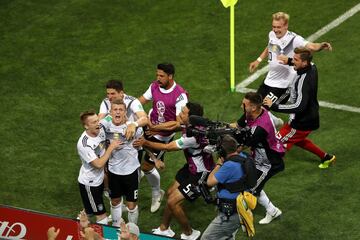 Kroos le dio la victoria a Alemania al marcar el 2-1.