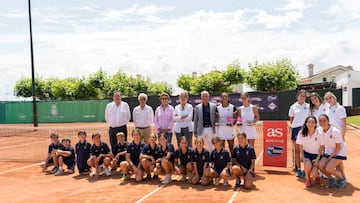 Imagen de la entrega de premios del VI Torneo María de Villota RSTM, torneo del Circuito IBP Tenis Pro