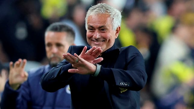 Mourinho seguirá incluso si se queda sin título