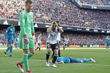 Montoya reacciona tras el penalti sobre Benzema. 