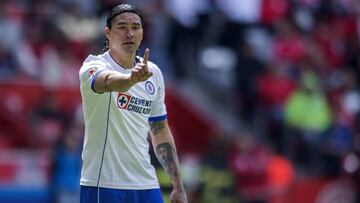Foto de acción durante el partido Toluca vs Cruz Azul correspondiente a la jornada 4 de la Liga Bancomer MX Torneo Clausura 2018, en el Estadio Nemesio Díez. En la foto: Carlos Peña.