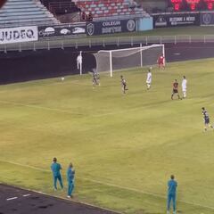 Así fue el gol de Damm con América; festejó besando el escudo