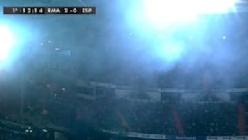 Un contenedor en los aledaños llenó de humo parte del estadio