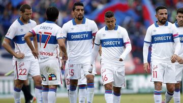 Futbol, Universidad de Chile vs Universidad Catolica
Undecima fecha, campeonato de Transicion 2017
Los jugadores de Universidad Catolica abandonan la cancha tras el primer tiempo del partido de primera division contra Universidad de Chile disputado en el estadio Nacional de Santiago, Chile.
29/10/2017
Andres Pina/Photosport
Football, Universidad de Chile vs Universidad Catolica
11th date, Transition Championship 2017
Universidad Catolica's players leave the field after the first half of the first division football match against Universidad de Chile at the National stadium in Santiago, Chile.
29/10/2017
Andres Pina/Photosport