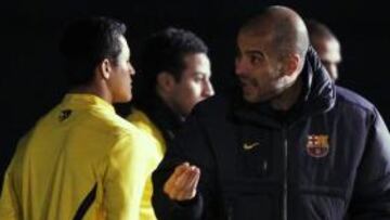 Alexis se entrenó al margen y es duda para mañana