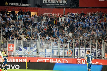 리더 학위와 Espanyol D 'Senera'가있는 또 다른 20 장의 샷