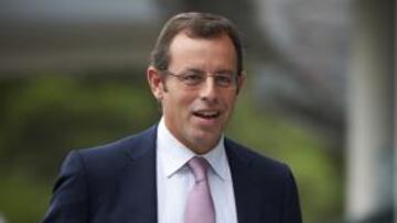 <b>NERVIOSO. </b>Rosell deberá esperar a que la Asamblea dé el sí a Qatar.