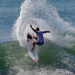 Thiago Passeri, la joya del surf argentino