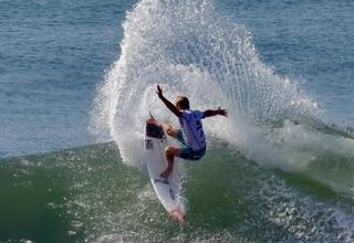 Thiago Passeri, la joya del surf argentino