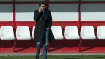 Felipe Miñambres, durante un entrenamiento del Rayo Vallecano.