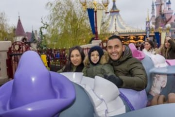 Las navidades de Casemiro y Keylor Navas en Disneyland París