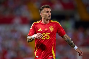 Spain boss De la Fuente confirms Euro 2024 squad with three players axed
