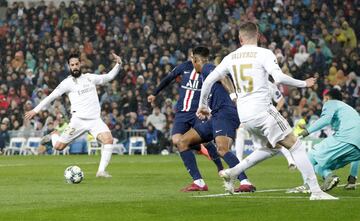 1-0. Isco en la jugada del primer gol de Karim Benzema.