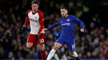 Soccer Football - Premier League - Chelsea vs West Bromwich Albion - Stamford Bridge, London, Britain - February 12, 2018   Chelsea&#039;s Eden Hazard in action with West Bromwich Albion&#039;s Grzegorz Krychowiak    REUTERS/Eddie Keogh    EDITORIAL USE O