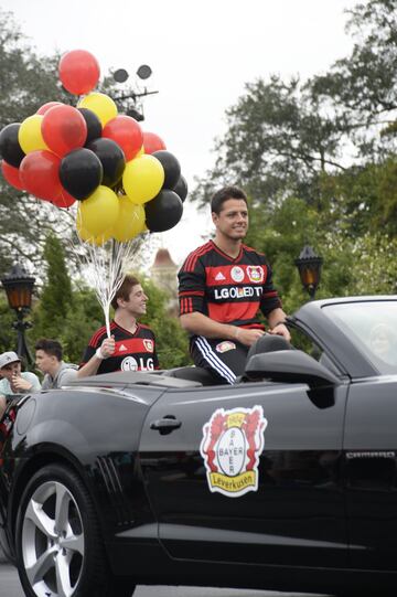 Chicharito disfrutó en Disney.