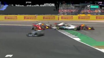 Accidentada salida: Raikkonen golpeó a Hamilton