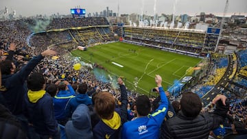 Boca Juniors&#039; supporters cheer for their team before the start of the Argentina first division football match against River Plate at the La Bombonera stadium in Buenos Aires, on May 14, 2017.