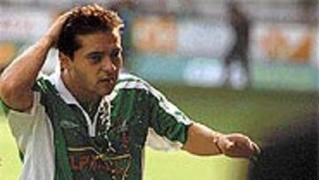 <B>ADIÓS</B>. Lobos deja el Racing tras una campaña irregular.