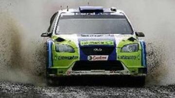 <b>RALLY DE NUEVA ZELANDA. </b>El finlandés Marcus Gronholm (Ford) sigue liderando la prueba.