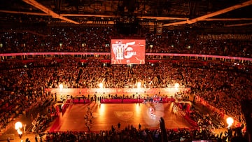 El Estrella Roja juega desde esta temporada sus partidos de casa en la Euroliga en el Stark Arena, con capacidad para 20.000 aficionados. El mismo pabellón que ya acogía al Partizán.