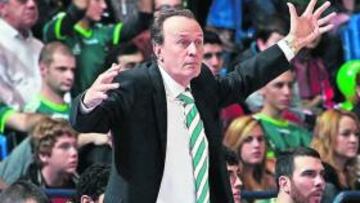 <b>DEPENDE DE ÉL. </b>Si el Unicaja de Aíto gana en Vitoria, irá a la Copa.