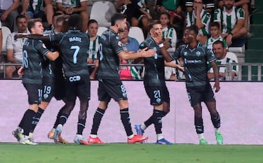 Nueva jornada que el extremo castellonense hace gol. De nuevo, dio una lección de cómo seguir una jugada que se desarrolla en la banda contraria.