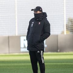 Coudet: "En algunas posiciones solo tenemos un jugador"