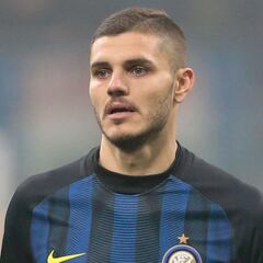 Argentina snub Icardi as Lavezzi makes World Cup qualifier cut