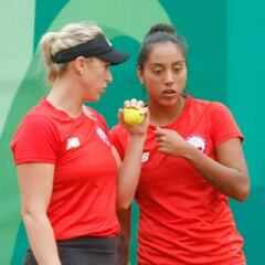 La curiosa forma de comunicarse entre Seguel y Guarachi en Lima