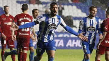 1x1 del Deportivo: Carlos y Mar¨ª sacan tres puntos del diluvio