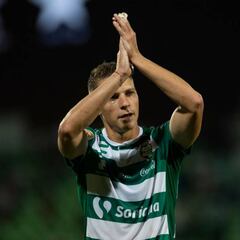 Julio Furch, en proceso de conseguir la naturalización