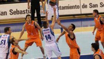 <b>CERTERO. </b>Salgado lanza una 'bomba' ante Ayón y la zona del Fuenla.