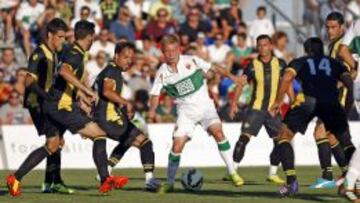 Imagen del encuentro amistoso Betis-Elche, en el Pinatar Arena.