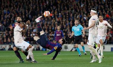 Messi on Pelé's tail: three goals short of 600 and Santos record