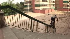 Fernando Laczko en uno de sus trucos de Affirmation, de United BMX.