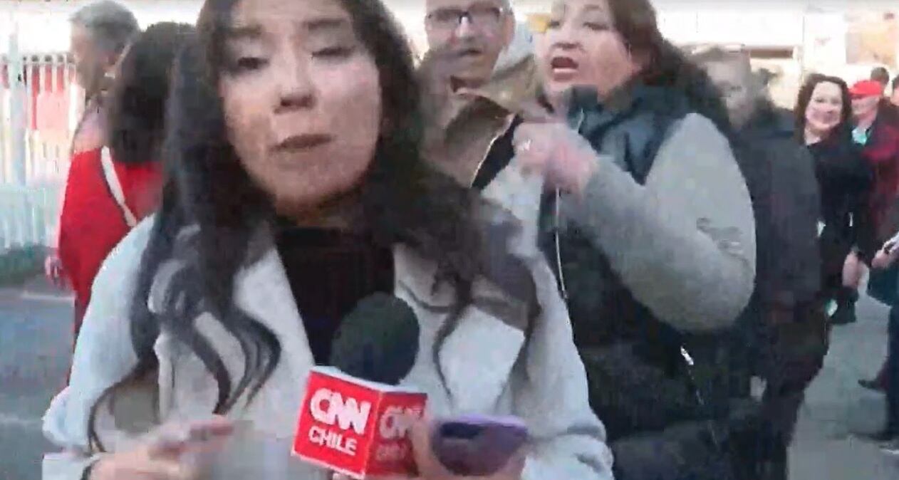 Periodista es grabada por seguidora de Daniel Jadue y lo que ocurre es impensado: ¡le lanzó lejos el téléfono!