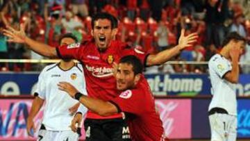 <b>HEMED. </b>Marcó de penalti, tras mano involuntaria de Topal.