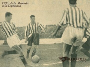 24-03-1935, 17ª Jornada, Patronato: BETIS BALOMPIÉ-2 Athlétic Club de Madrid-0. Simón LECUE Andrade, logrando el segundo gol.