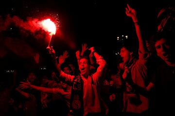  Los aficionados del Real Madrid celebraron título en La Cibeles.