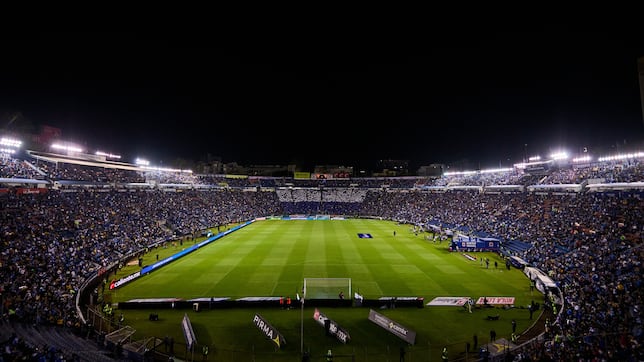Afición de Cruz Azul no cree en la remontada y "abandona" al equipo