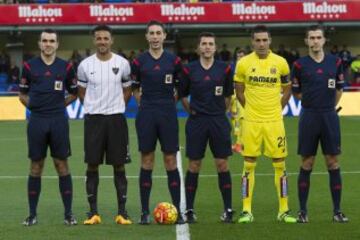 Villarreal - Málaga 
El árbitro Iñaki Vicandi acompañado por sus dos asistentes, Antonio Huerga, Aitor Villate y el cuarto árbitro  Alfonso Melgades junto a los capitanes Weligton y Bruno 