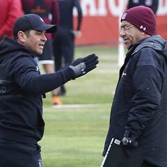 Tapia ironiza con el 'descanso' de sus figuras antes del clásico