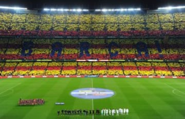 El Camp Nou ha sido participe de grandes tifos aquí uno de ellos en el clásico frente al Real Madrid 