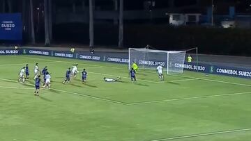 Damián Pizarro pudo marcar su primer gol en el Sudamericano, pero definió así: de no creer