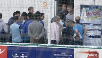 Mourinho, con los entrenadores del Canillas.